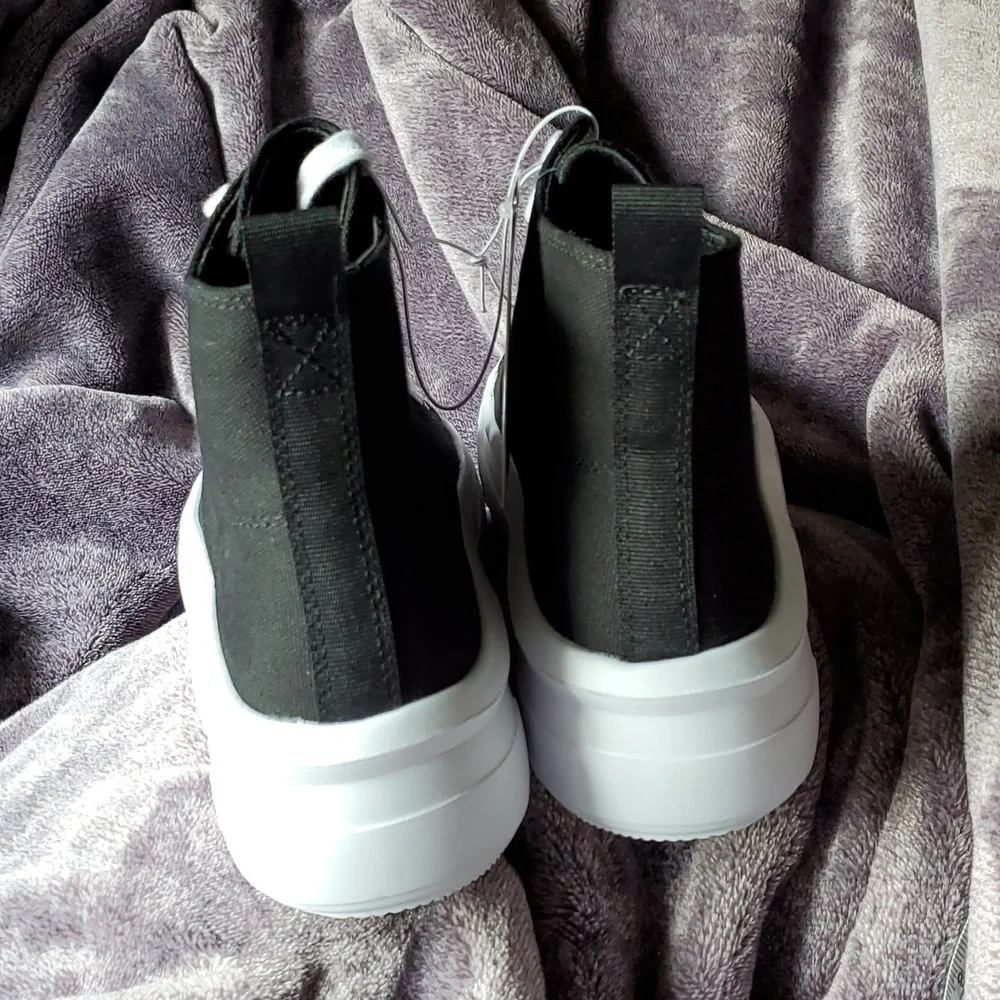 Fallon Platform High-Tops Sneakers - Picture 4 of 6